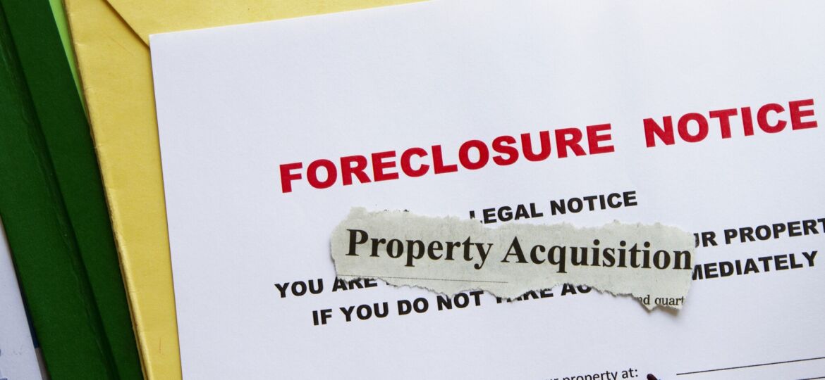 http://www.dreamstime.com/royalty-free-stock-photos-foreclosed-notice-image29089808 (Demo)
